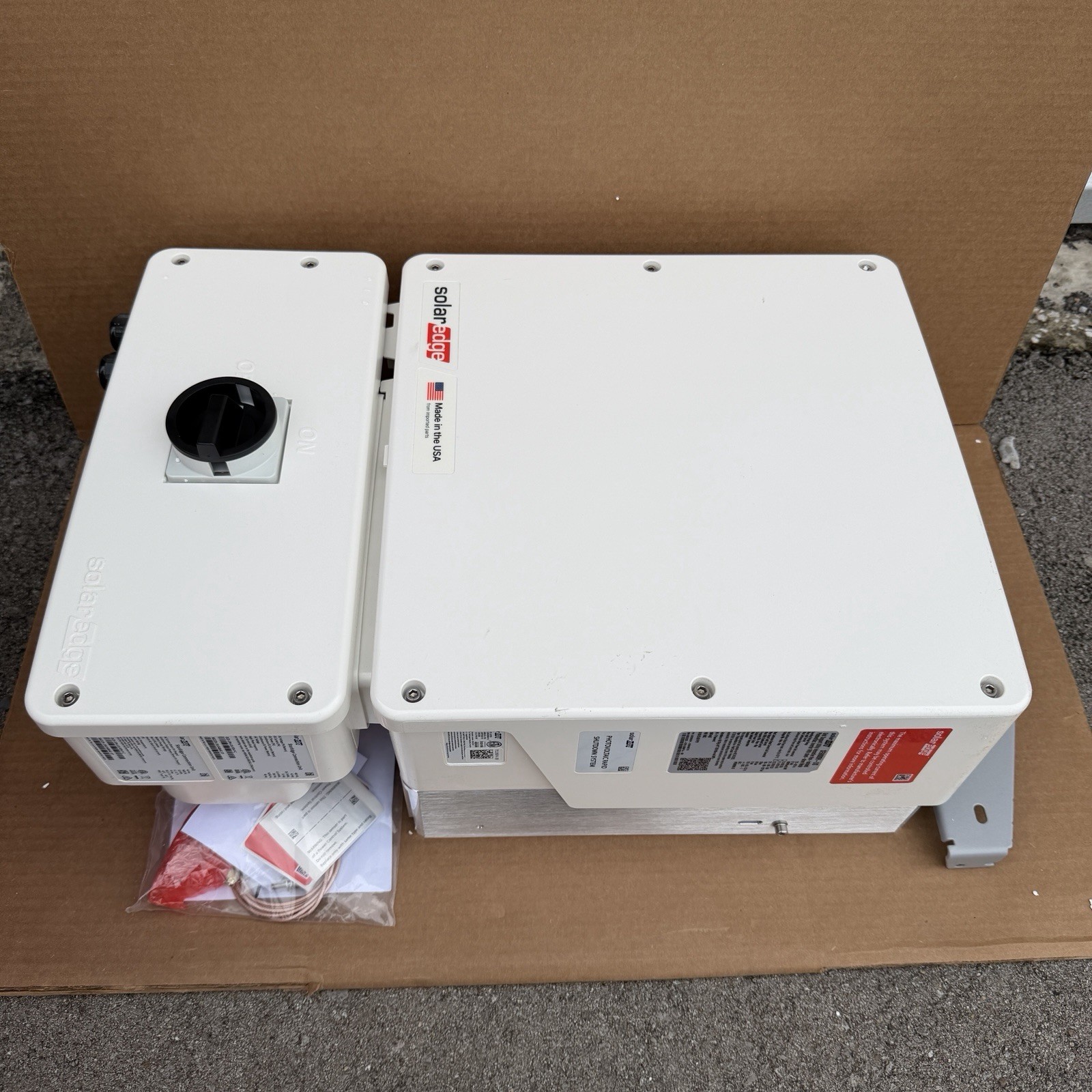 SolarEdge SE6000H-US 6kW HD-Wave Solar Inverter Energy Hub 240V (New Open Box)