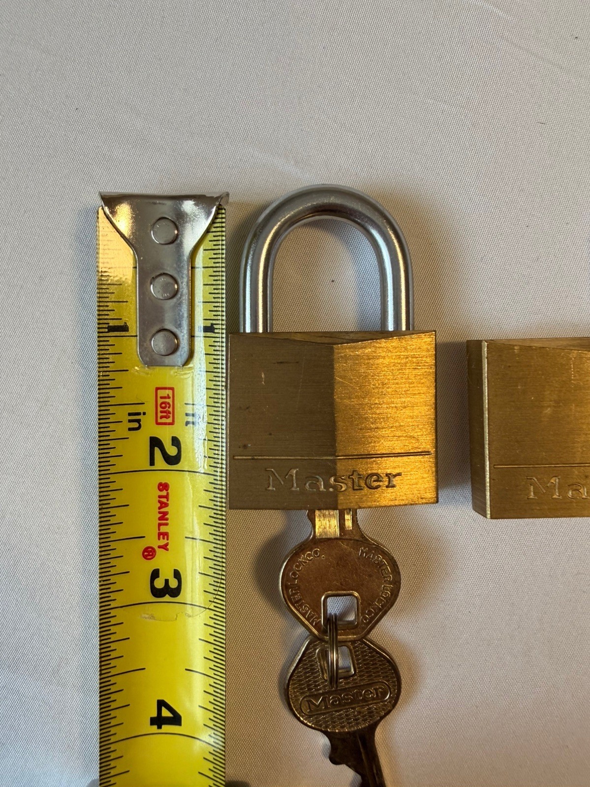 Master LOCK VAULT 140 Solid Padlocks 3 Pack Keyed-Alike Outdoor Brass w/ 2Keys
