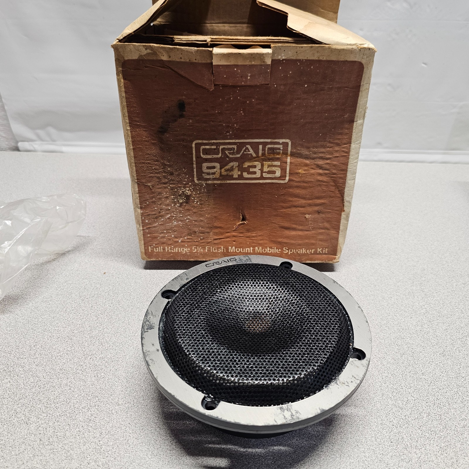 Craig 9435 - 25 Watt 5.25" Flush Mount Mobile Speaker w Box