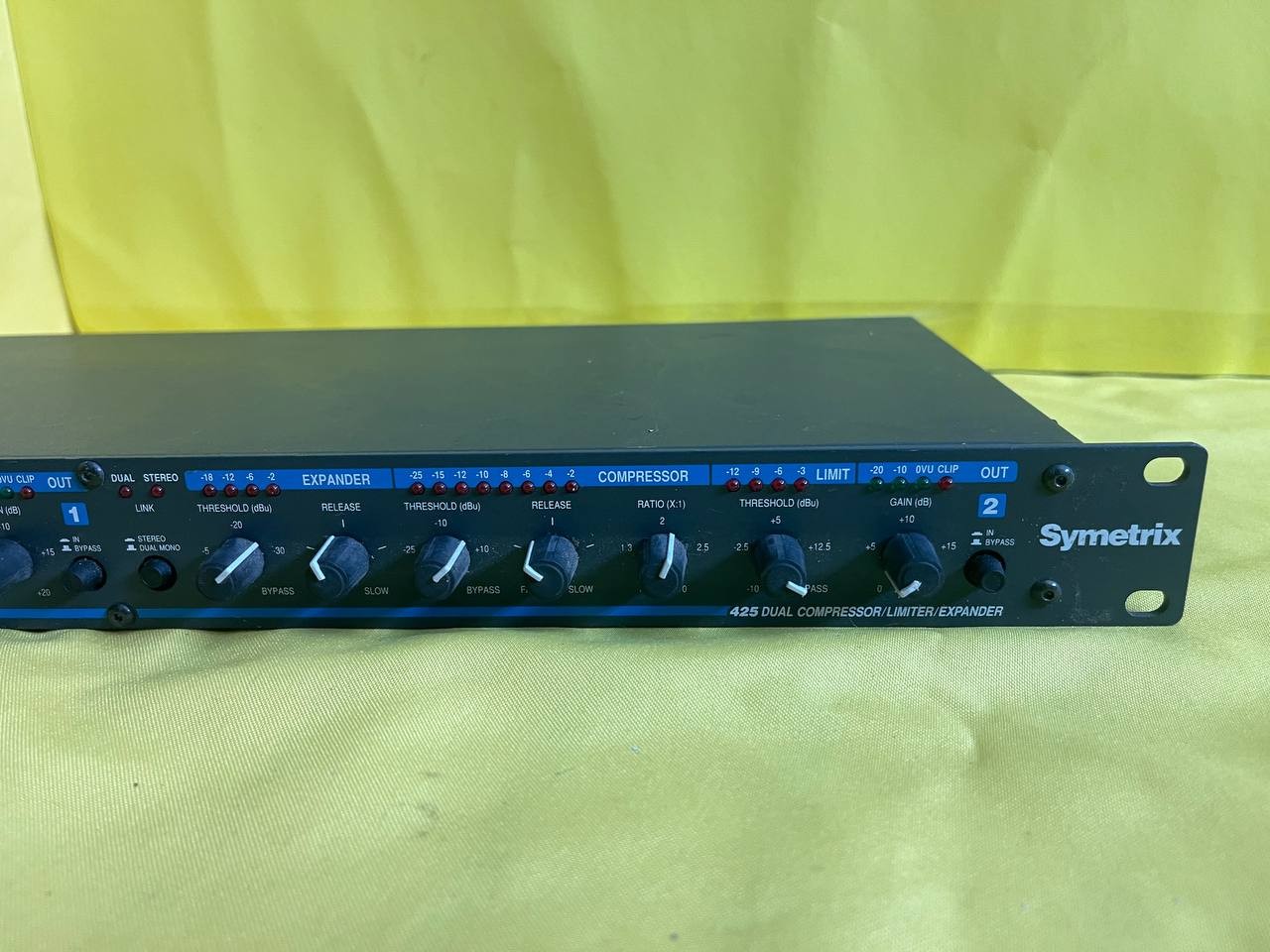 Symetrix 425 Dual Compressor Limiter Expander 1U Rack Unit RE
