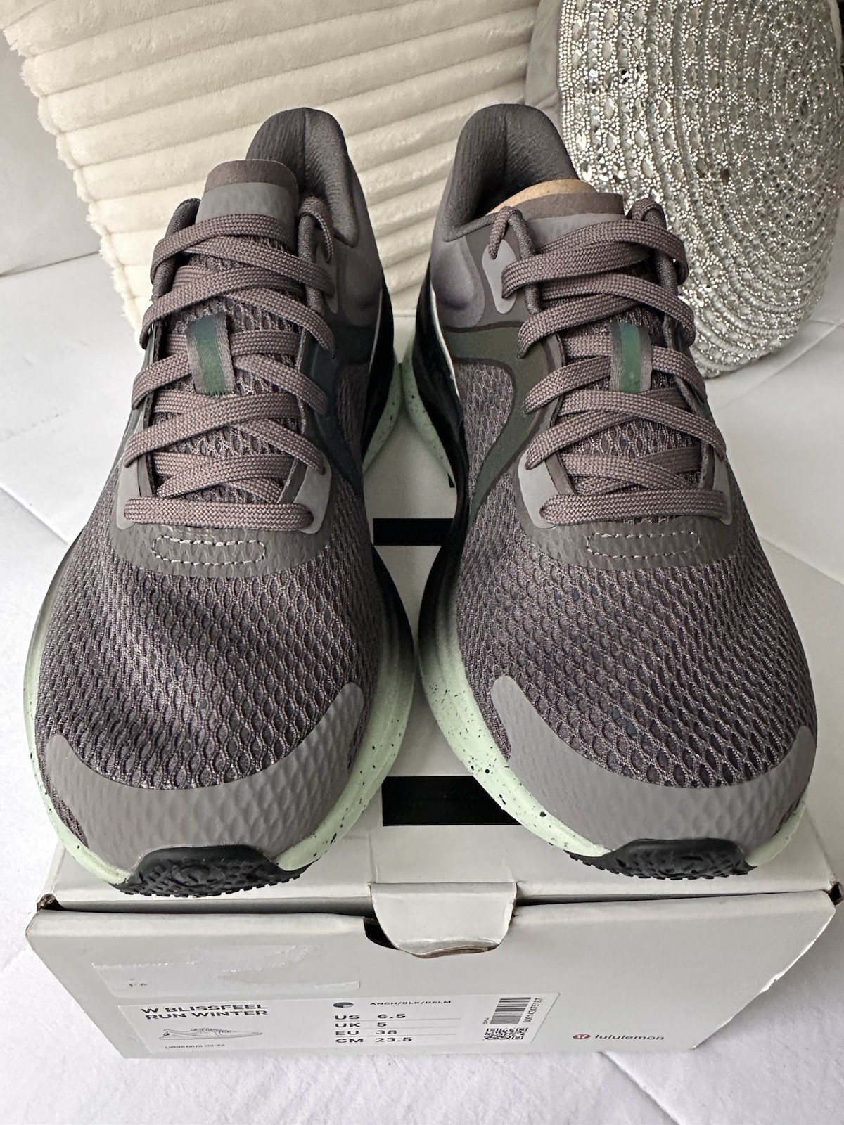 New In Box! Lululemon Blissfeel Women's Running Gray/Black/Green Sz 6.5 Sneakers