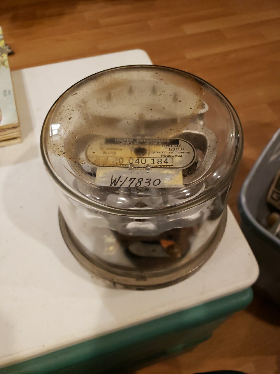 Vtg United EnterprisesWatt Hours Electric Meter UE Type I-30-A Glass Dome  (E)