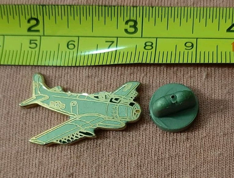 AD A1 Skyraider Hat Jacket Lapel Pin US Navy Marines USS Vietnam Pilot Crew Wing