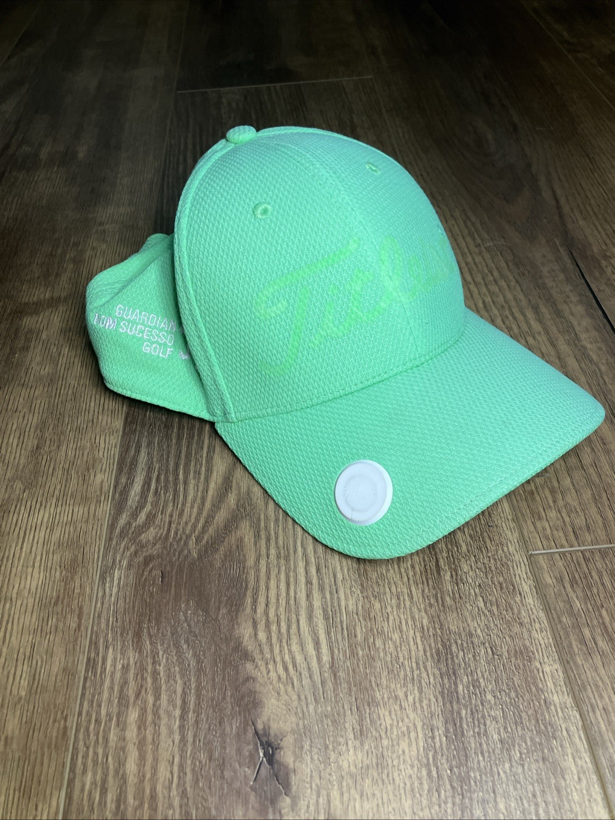 Neon Green Titleist Guardian Bom Sucesso Golf Hat