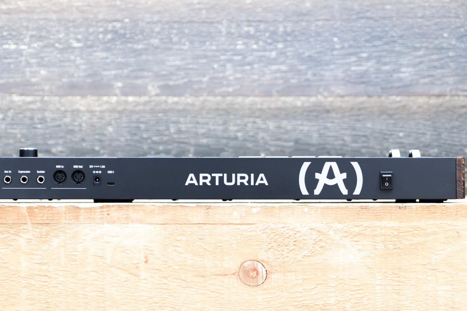 Arturia KeyLab 61 Mk3 Universal MIDI Controller 61-Note Semi-Weighted w/Box