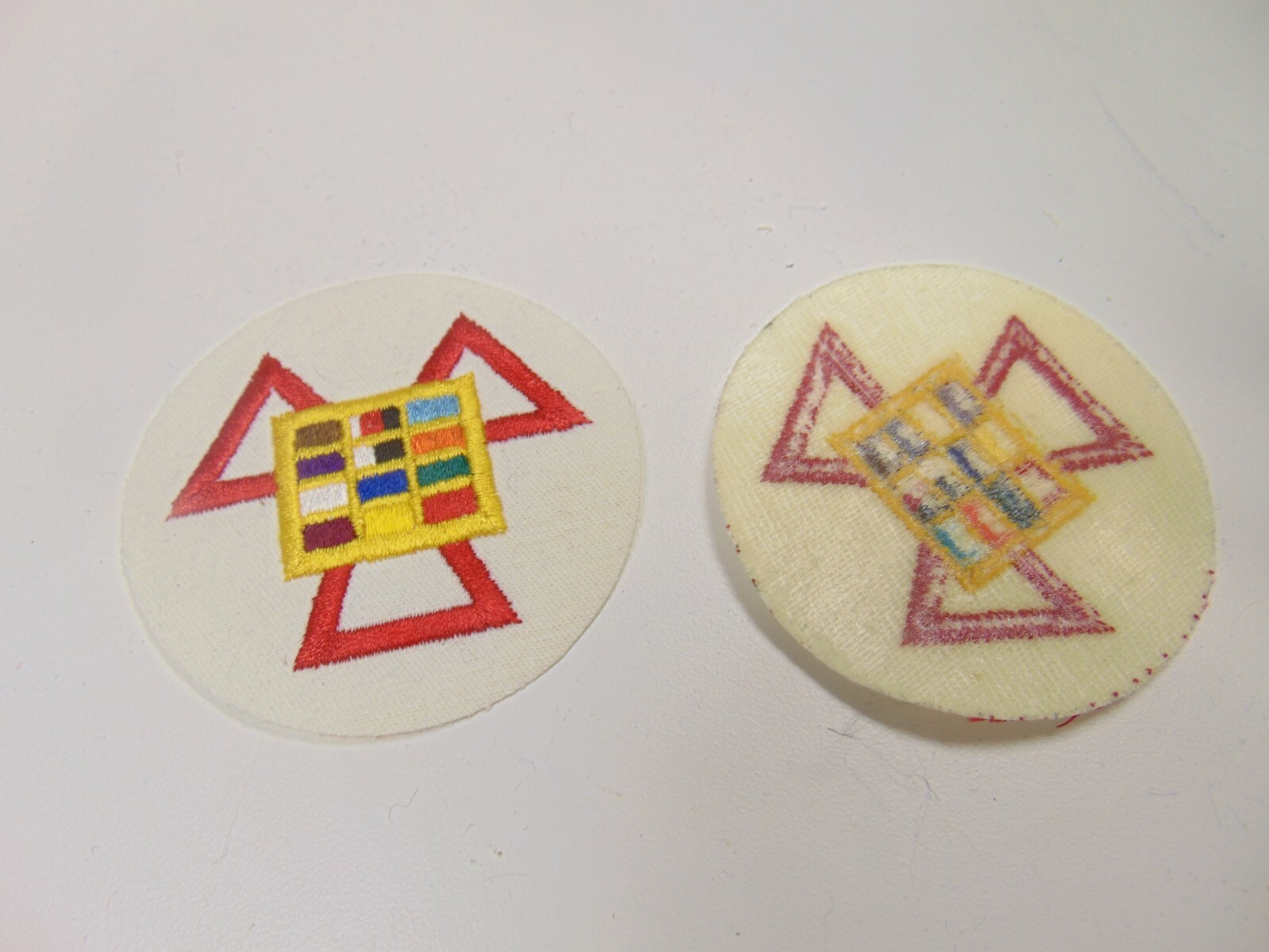 PATCH SEW ON OLDER UNSURE 3 RED DIAMONDS SQUARE COLORS IN MIDDLE  3 INCHES ROUND