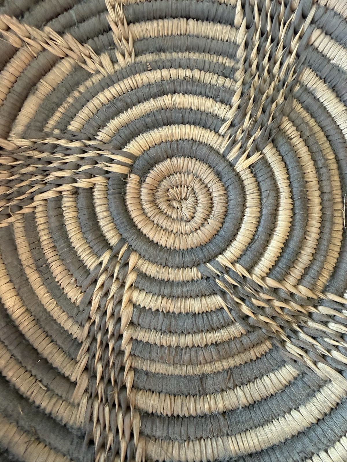 Handmade Botswana Woven Basket Platter Geometric Pattern 15”