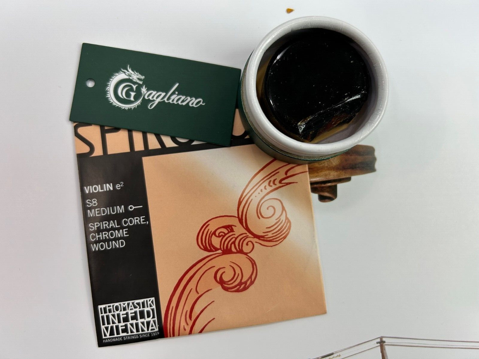 Thomastik Spirocore E strings chrome Wound with Gagliano Rosin Lot 22