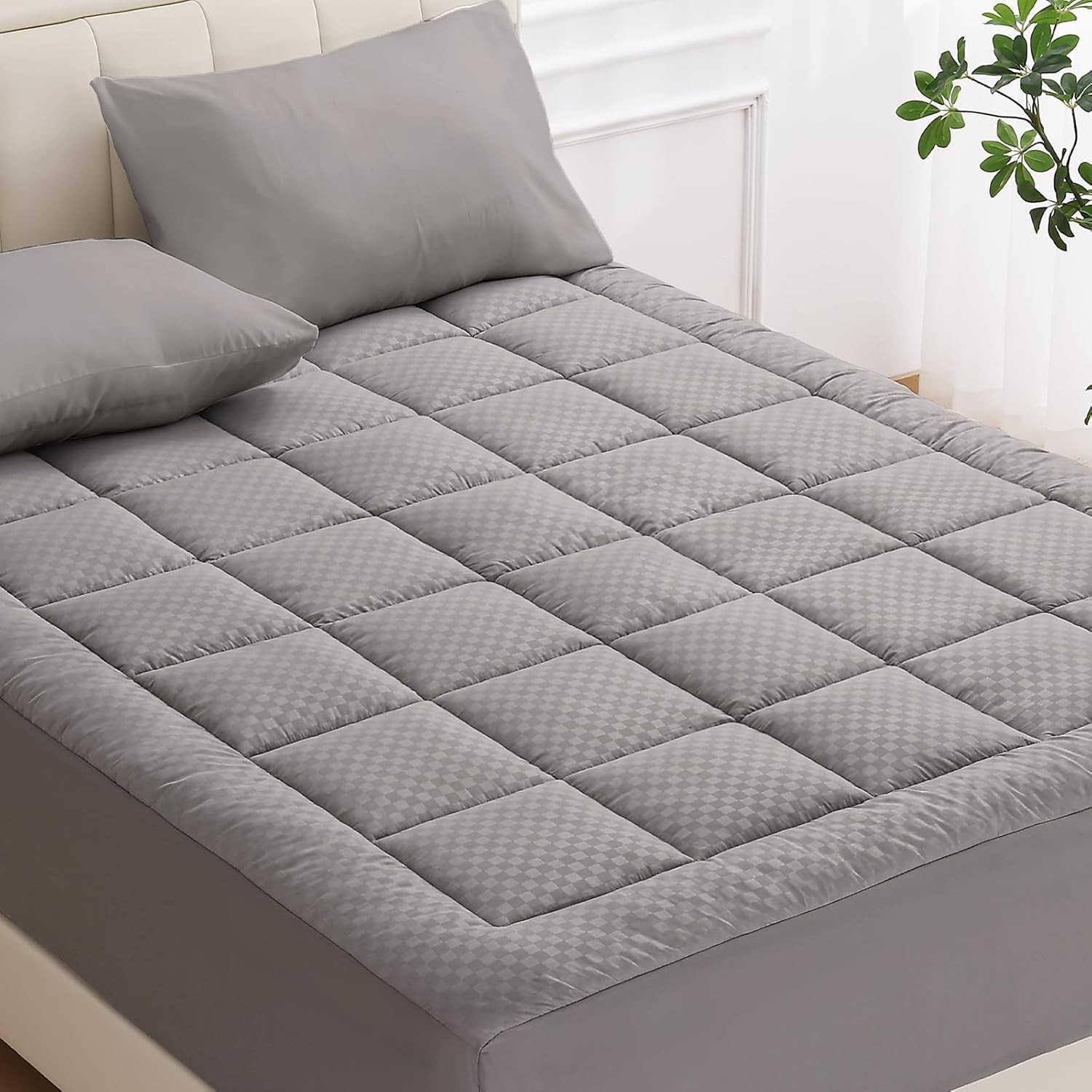 OLANLY Queen Quilted Fitted Mattress Pad, Cooling Soft Queen, Light Grey