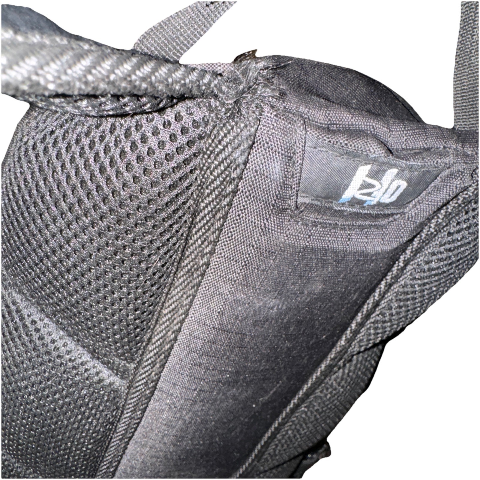 Quest Hydration 2L Daypack Backpack Hiking No Bladder Black Multiple Pockets
