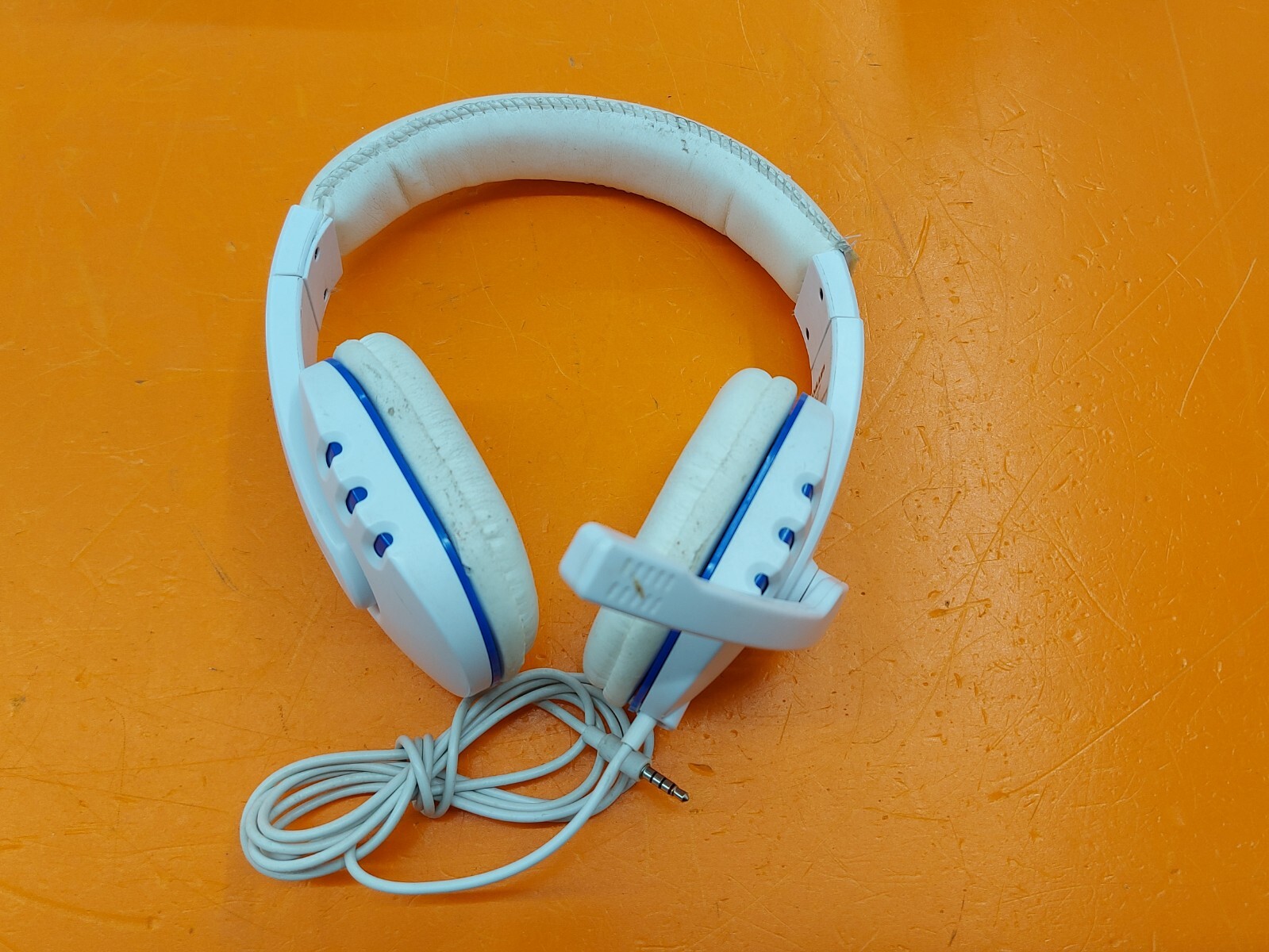 ⭐️⭐️⭐️⭐️⭐️ LVL Up LU731 Corded Gaming Headset w Mic - White & Blue