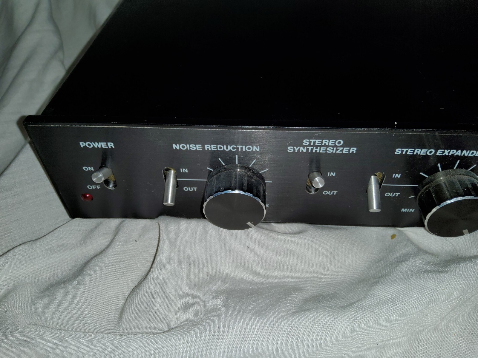 ADC V-400 VIDEO SOUND PROCESSOR