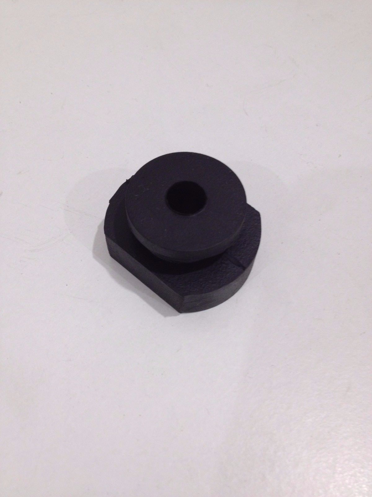 CARRIER FAN MOTOR GROMMET KA56TR02021 TOSHIBA