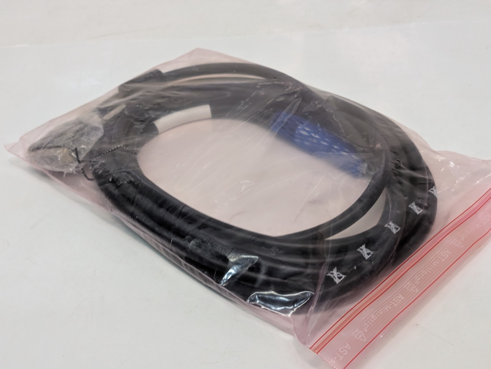 Unbranded 305989-8698-000 Rev 02 Specialized Medical Equipment Cable