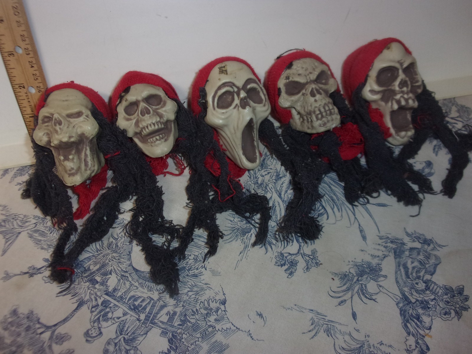 Set of 5 Different PIrate Skeleton Heads
