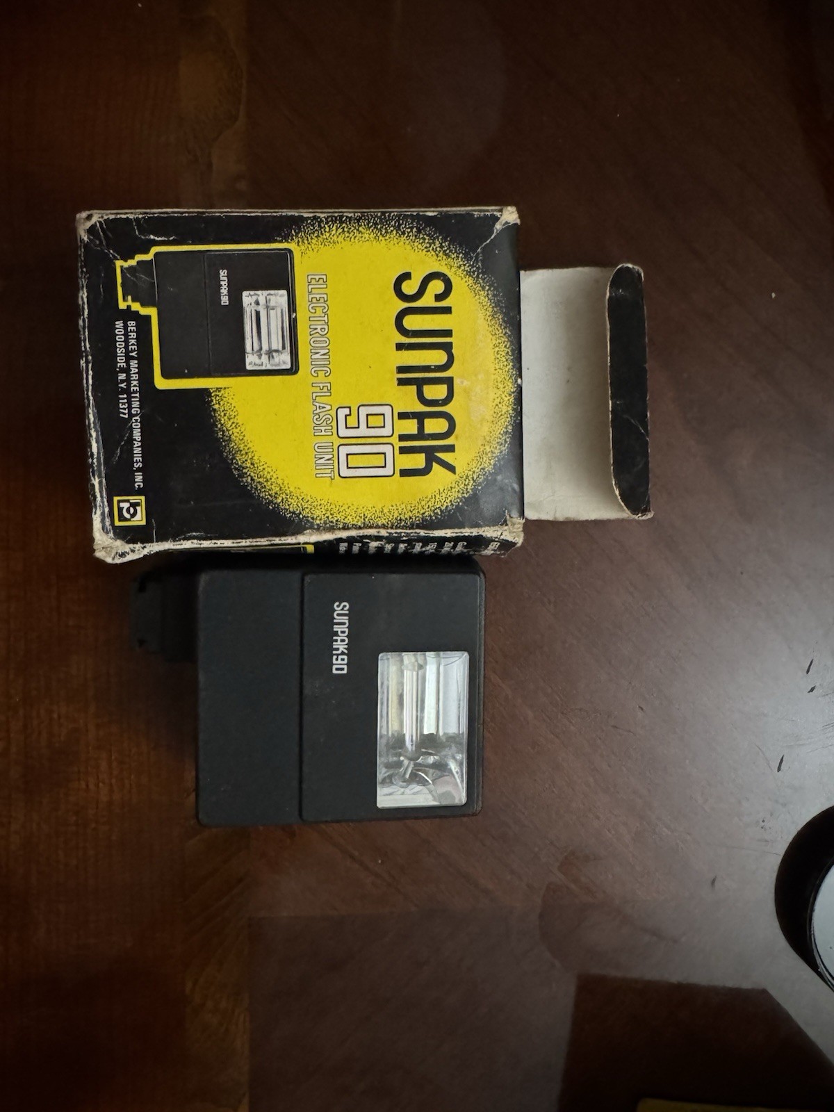 Sunpak 90 Electronic Flash Unit 650-090