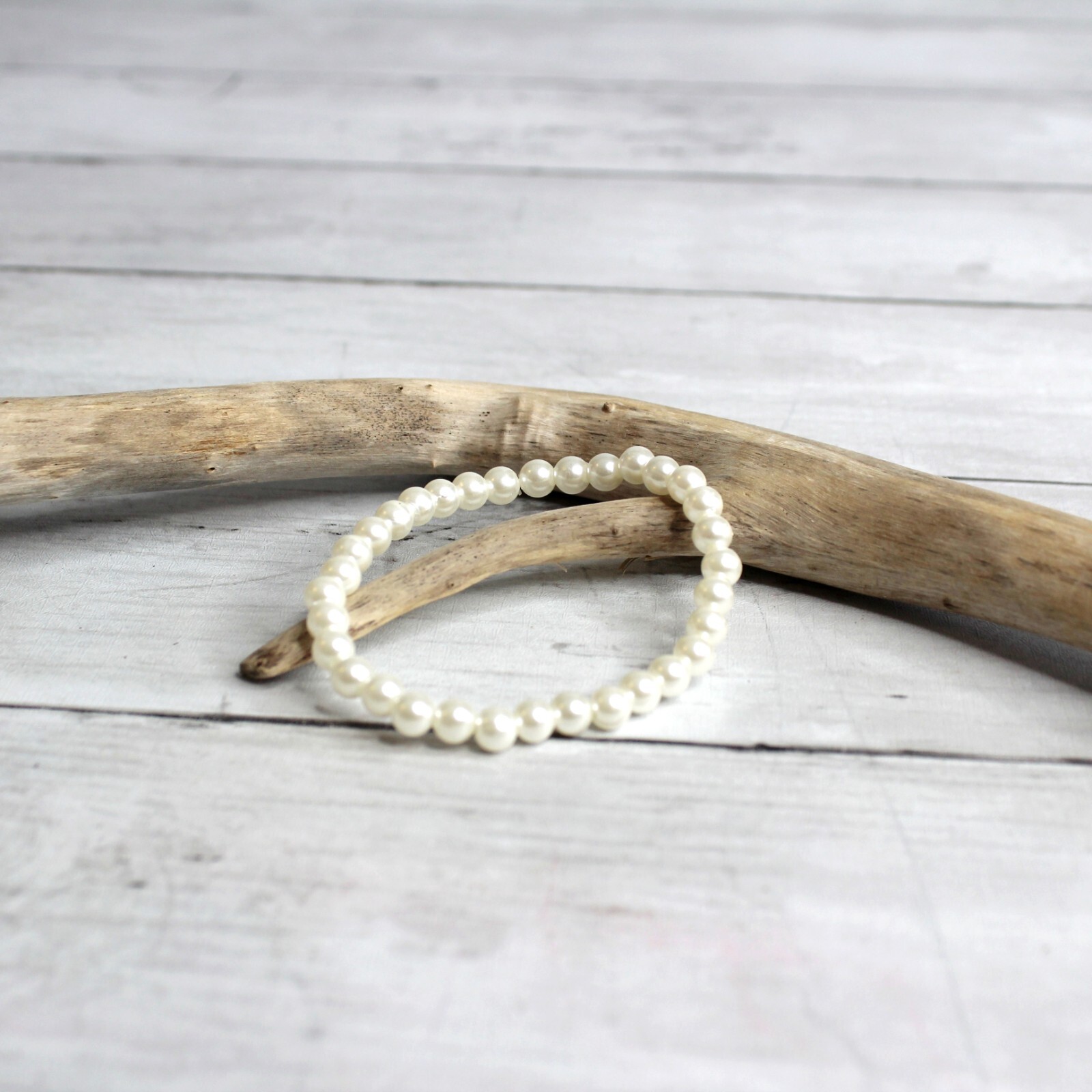 Handcrafted Women's Beaded Pearl Elastic Stretch Bracelet Artisan Jewelry