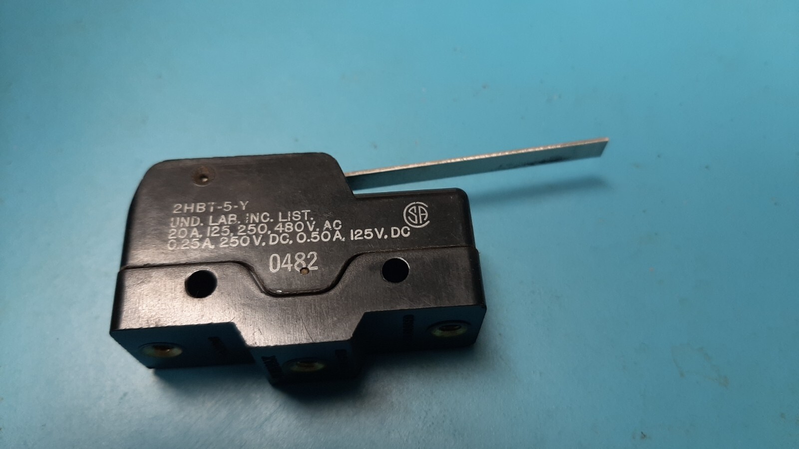 UNIMAX 2HBT-5-Y LEVER SWITCH NORMALLY OPEN OR NORMALLY CLOSED -  20AMP 125V AC