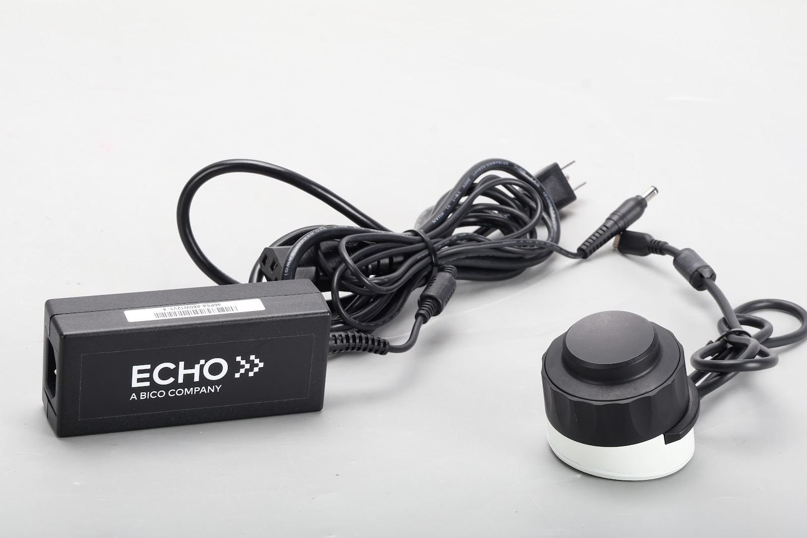Echo REB-01-E2 Rebel Microscope W/ Focus Controller and Power Supply W/ AC Cable