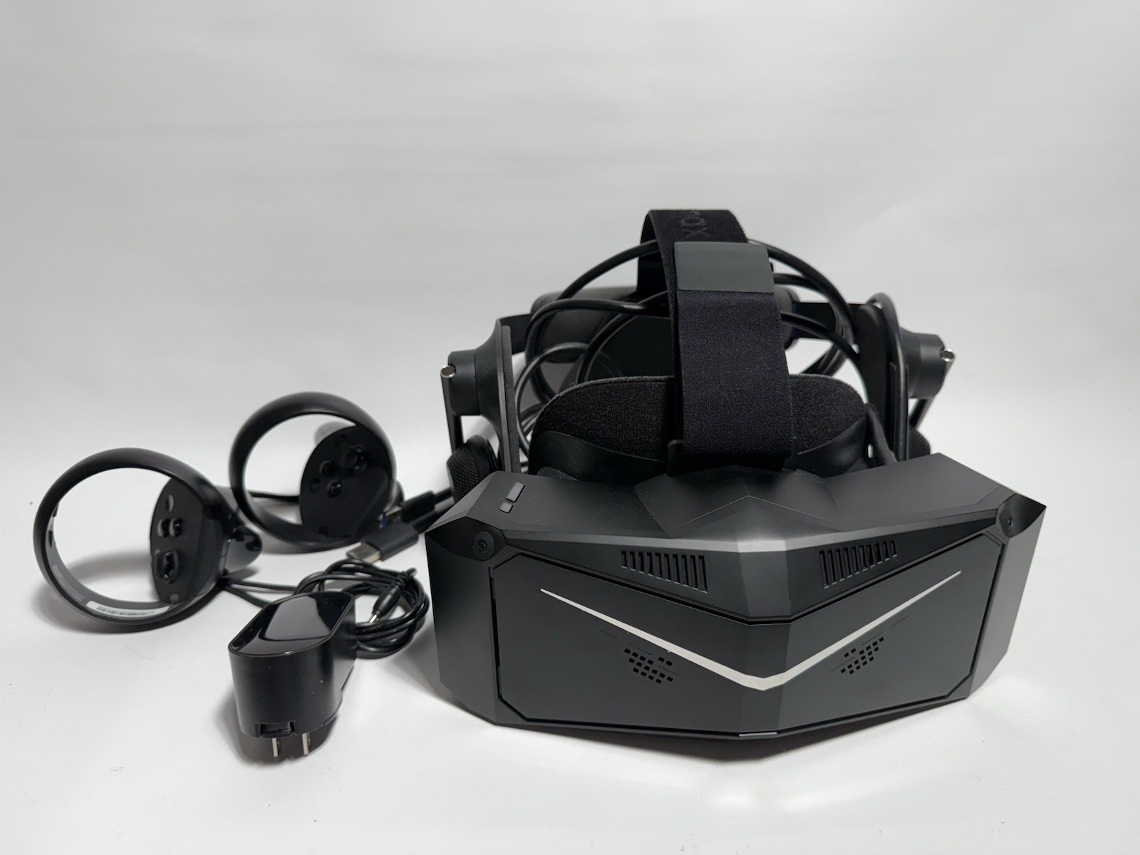 Pimax Crystal Light VR Headset with 2 Controllers