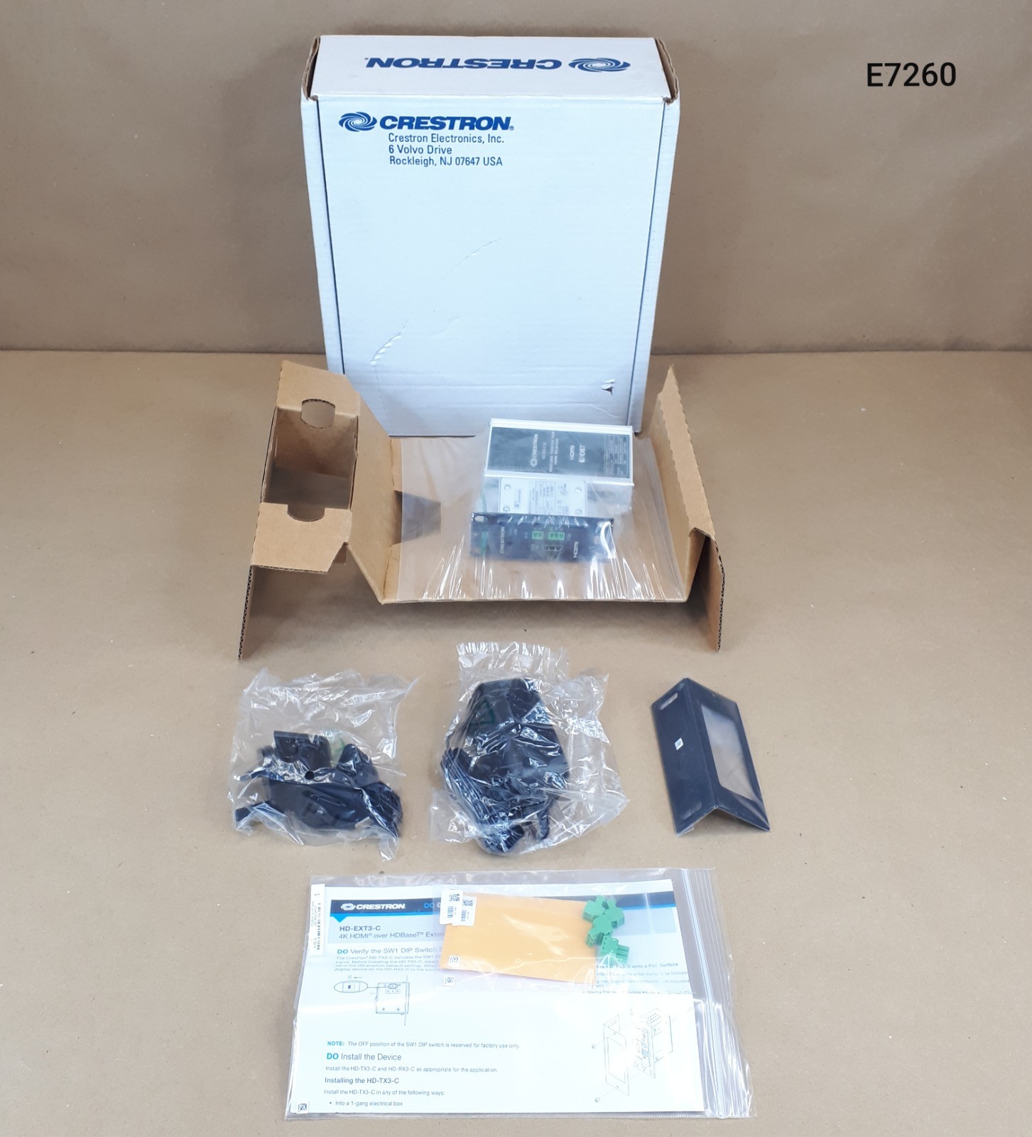Open Box Crestron HD-EXT3-C-B System 4K HDMI HDBaseT Extender Kit Tx/Rx E7260