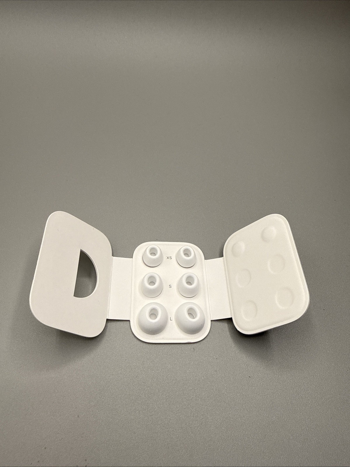 Genuine Apple AirPod PRO Silicone Ear Tips 3-Pairs (XS/S/L) - White
