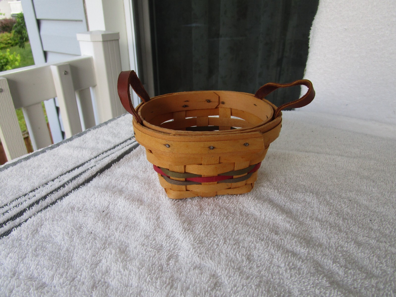 1998 Traditions LTD Rectangle Basket With Leather Handles!!