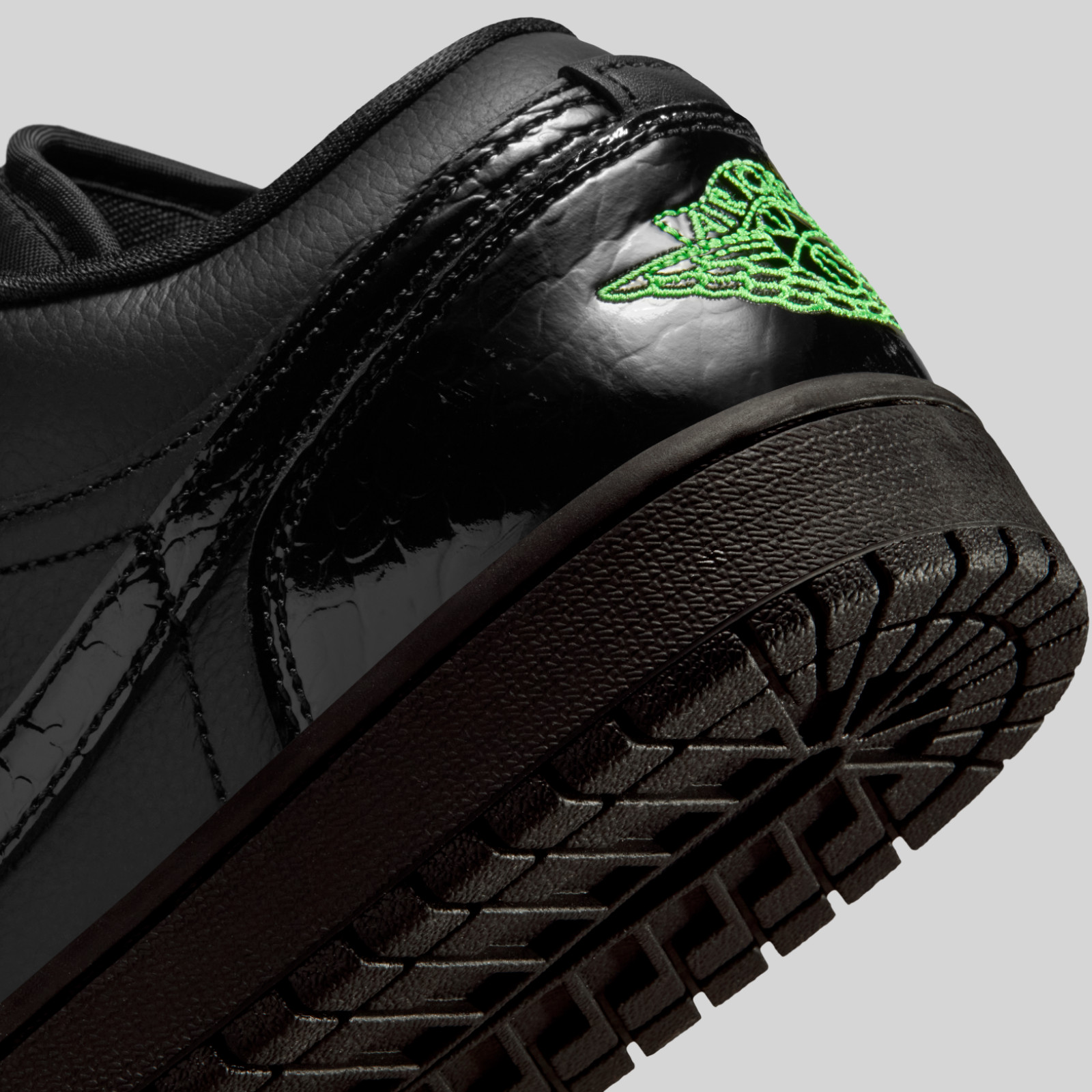 Nike Air Jordan 1 Low SE Black Croc Green IQ9701-010 Men's Size 10.5 Shoes