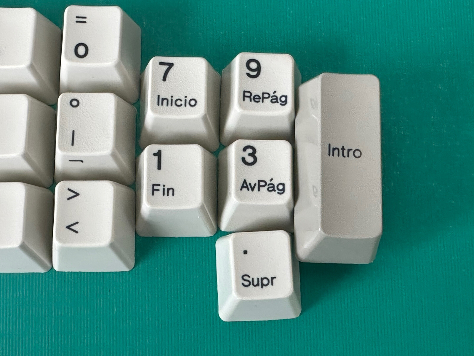 SPANISH Language KEYCAPS IBM Model M Keyboard Buckling Spring Keys Caps IN STOCK