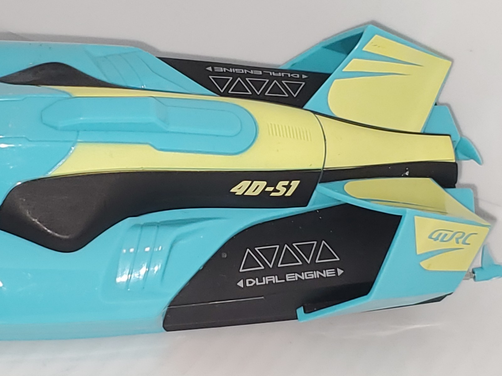 Speed Remote Control 4D-S1 Dual Engine 2.4GZ Toy Boat. READ DESCRIPTION