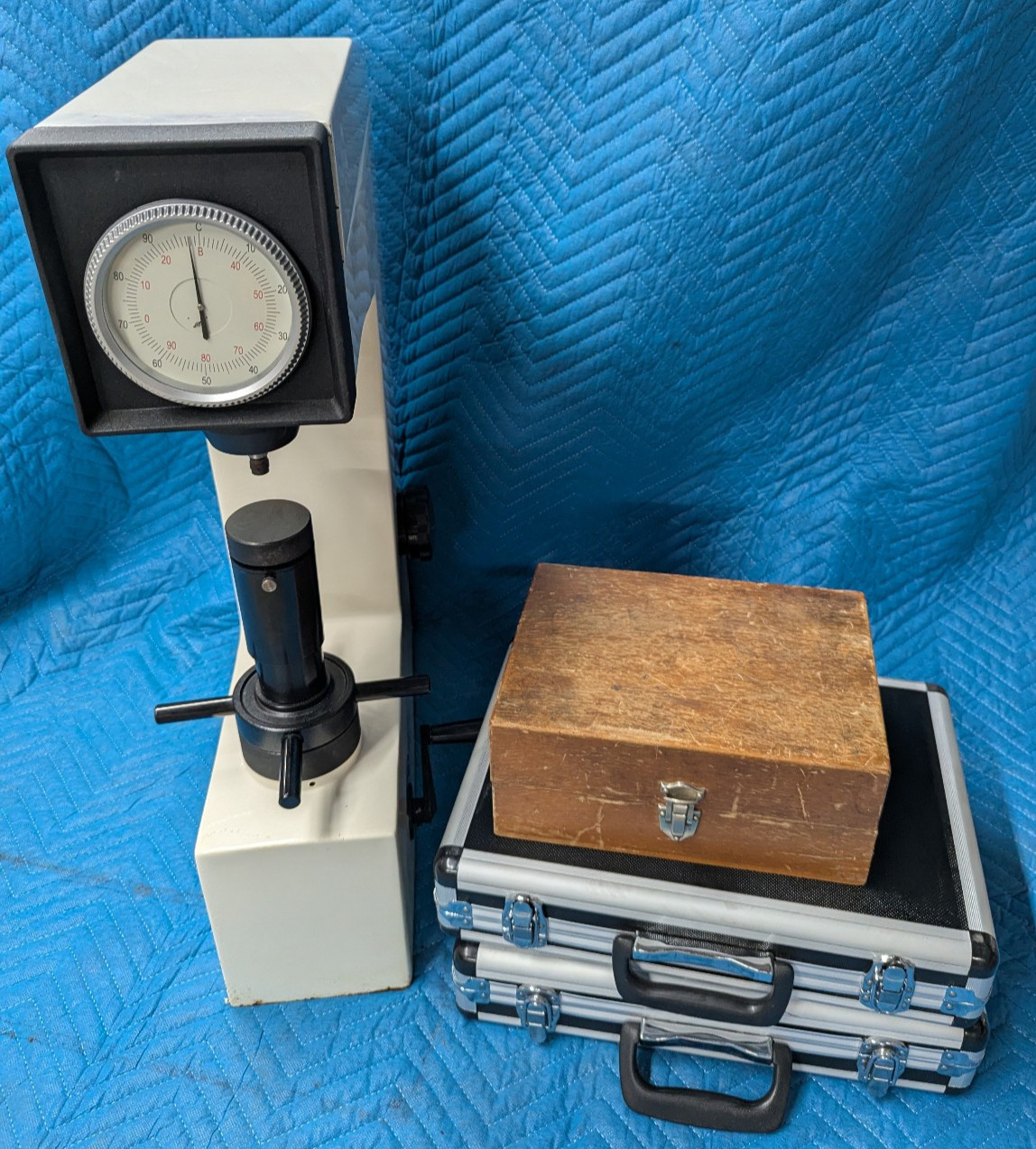 Phase II 900-331 Rockwell Analog Hardness Tester