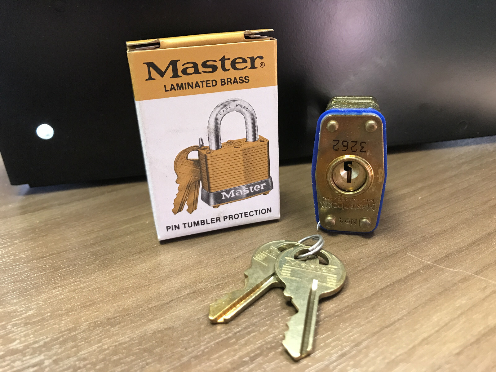 Master Lock Padlock #4, KA 3262, Brass Body & Shackle,