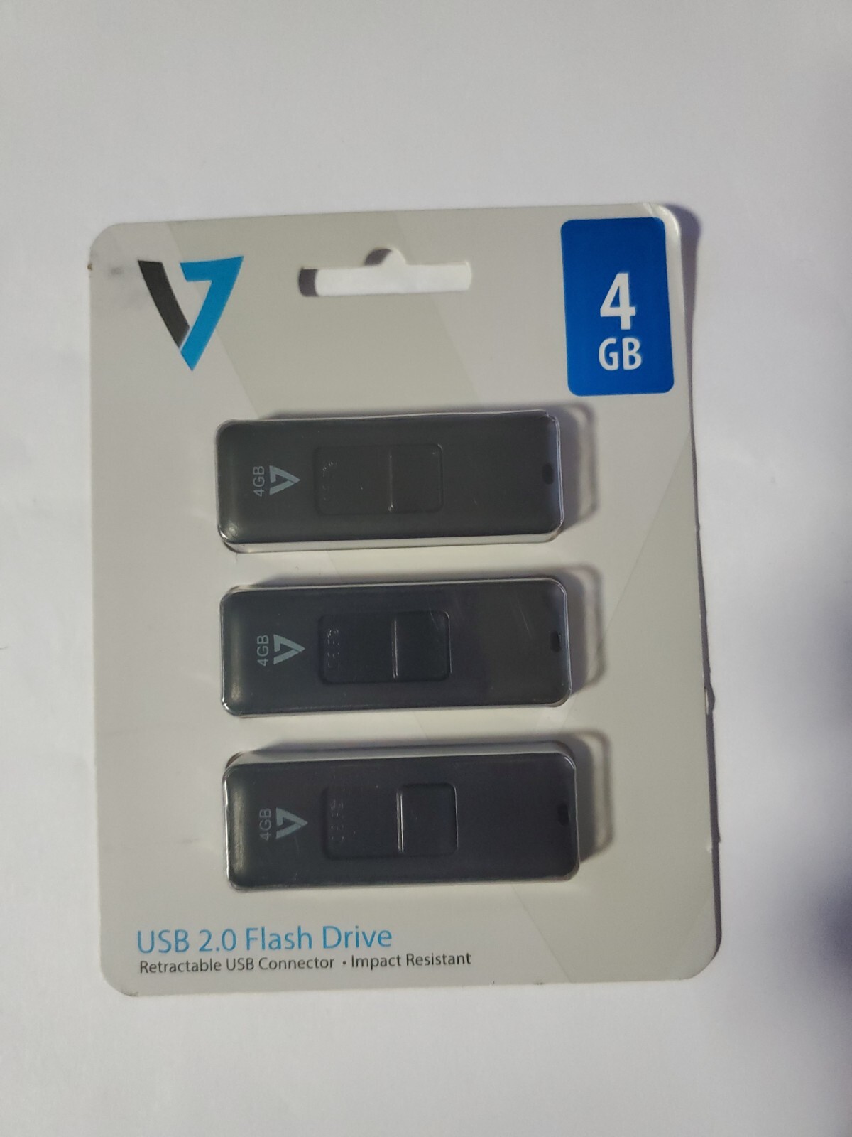 V7 4GB USB 2.0 Flash Drives 3/Pack VF24GAR-3PK-3N
