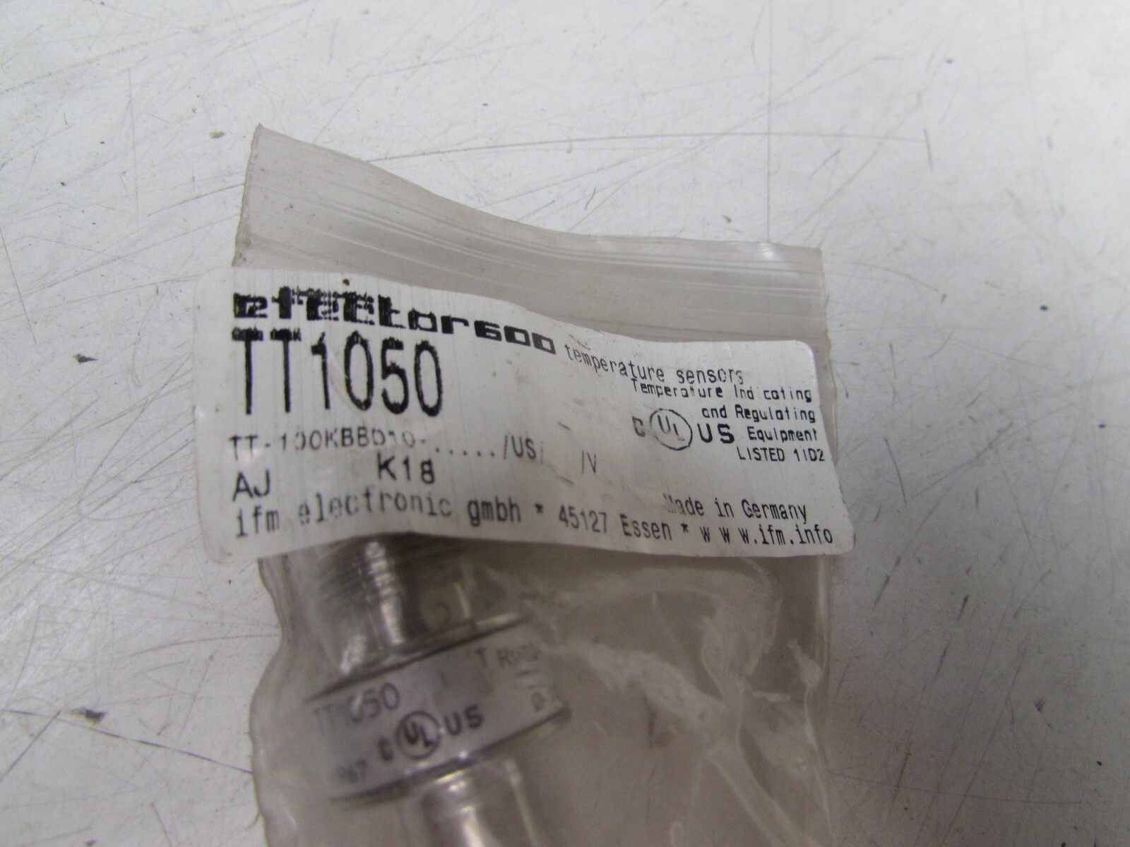 IFM EFECTOR-600 TT1050 PROBE TEMPERATURE SENSOR NEW IN THE BOX !! MAKE OFFER