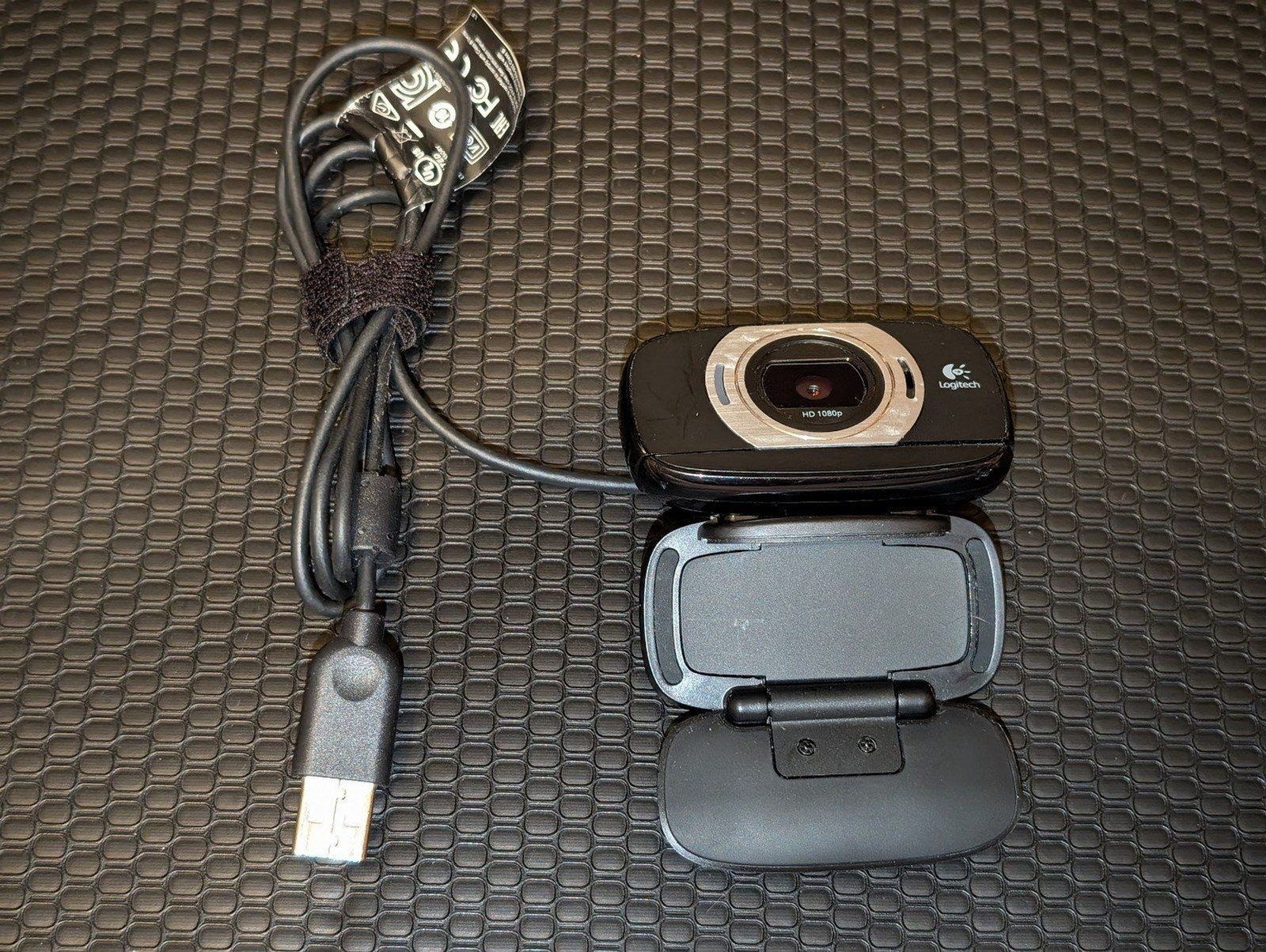 Logitech C615 V-U0027 HD 1080p USB Webcam Camera Autofocus Folding Tripod Thread