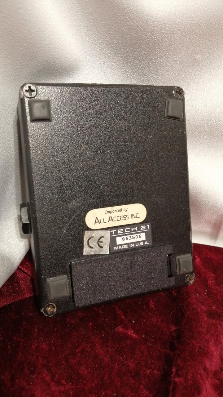 TECH21 Sans GT2 Guitar Effector High Gain Distortion Used