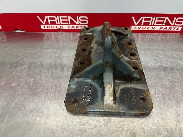 PETERBILT PETERBILT BRACKET-BASE SLEEPER LOWER LH 29-02378L