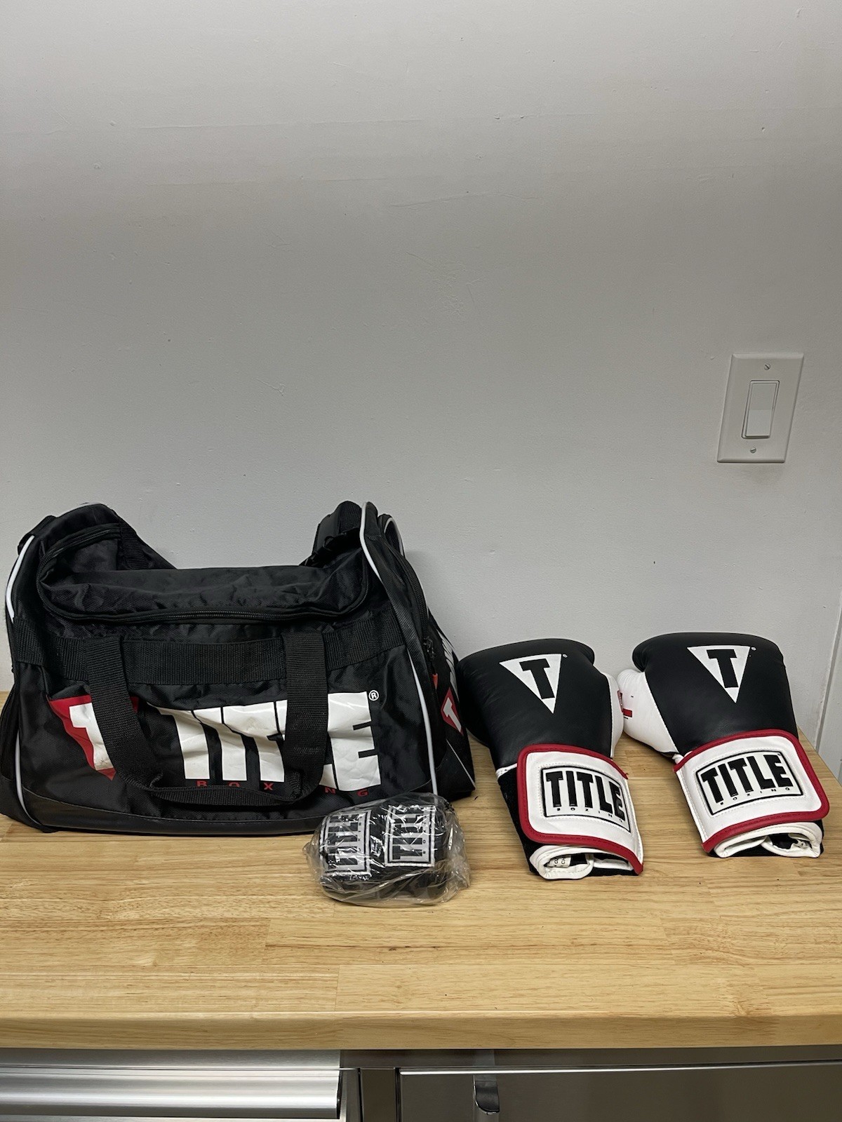 Title Boxing GEL Enforced 14oz Gloves, Title Boxing Duffle Bag & Title Wraps