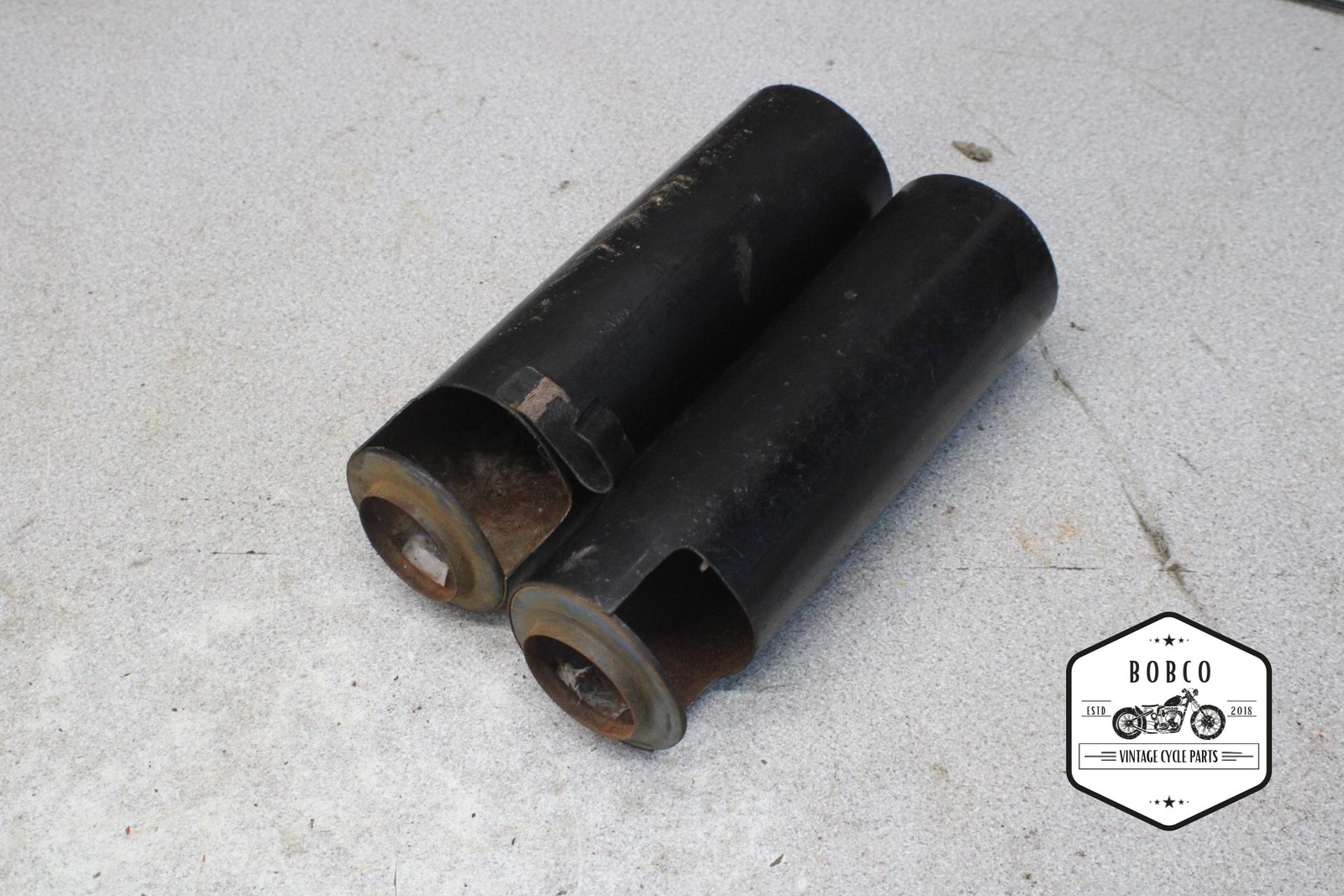 1971 Honda CB175 Super Sport FRONT FORK LOWER COVERS BOTTOM GUARDS Q8-0999.SQ