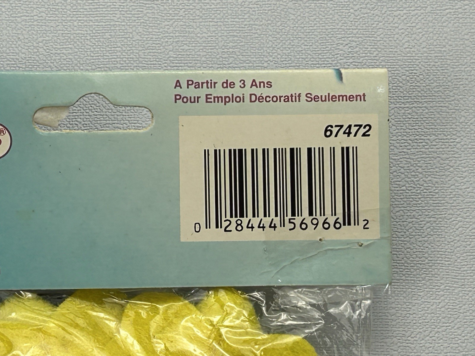 Fibre Craft Felt Bees 1” Craft Embellishments 8pc Open Pack Missing 1