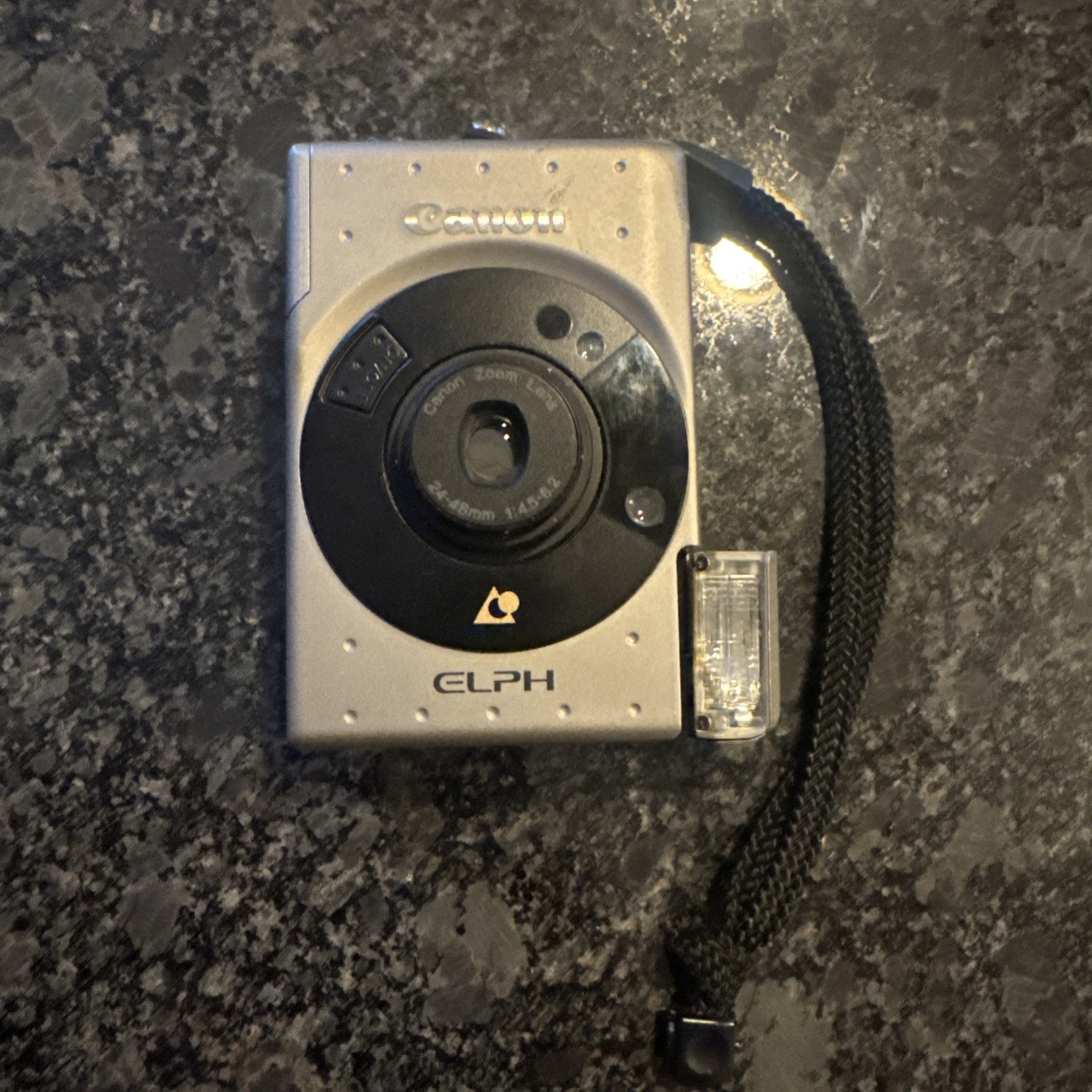 Canon ELPH Camera 24-48mm w/ Case & New Battery