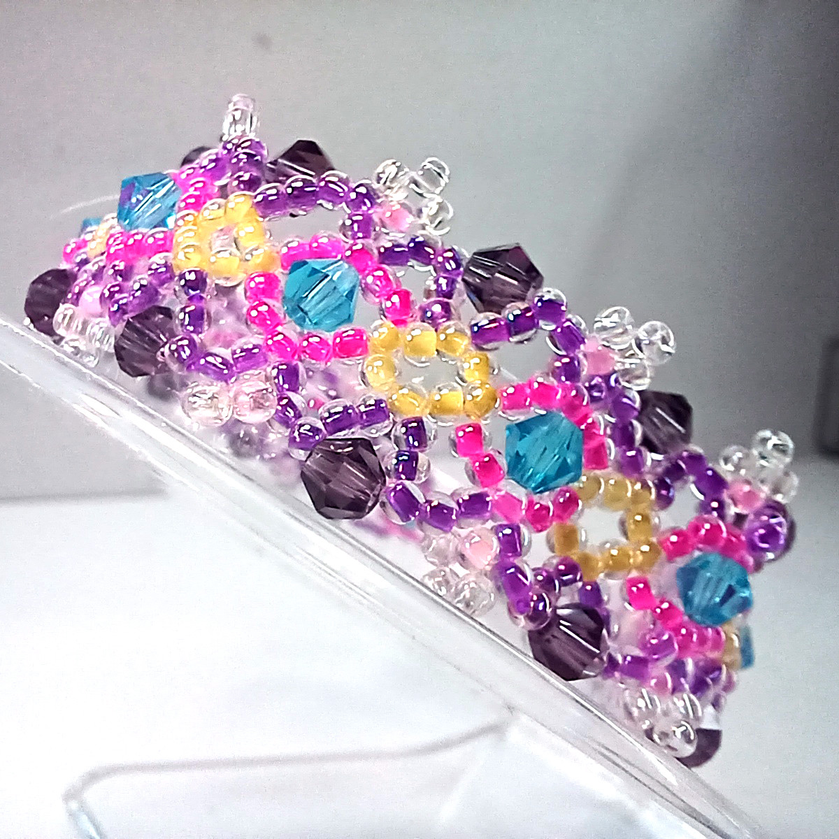 Handcrafted Beaded Bracelet - Vibrant & Unique Design"