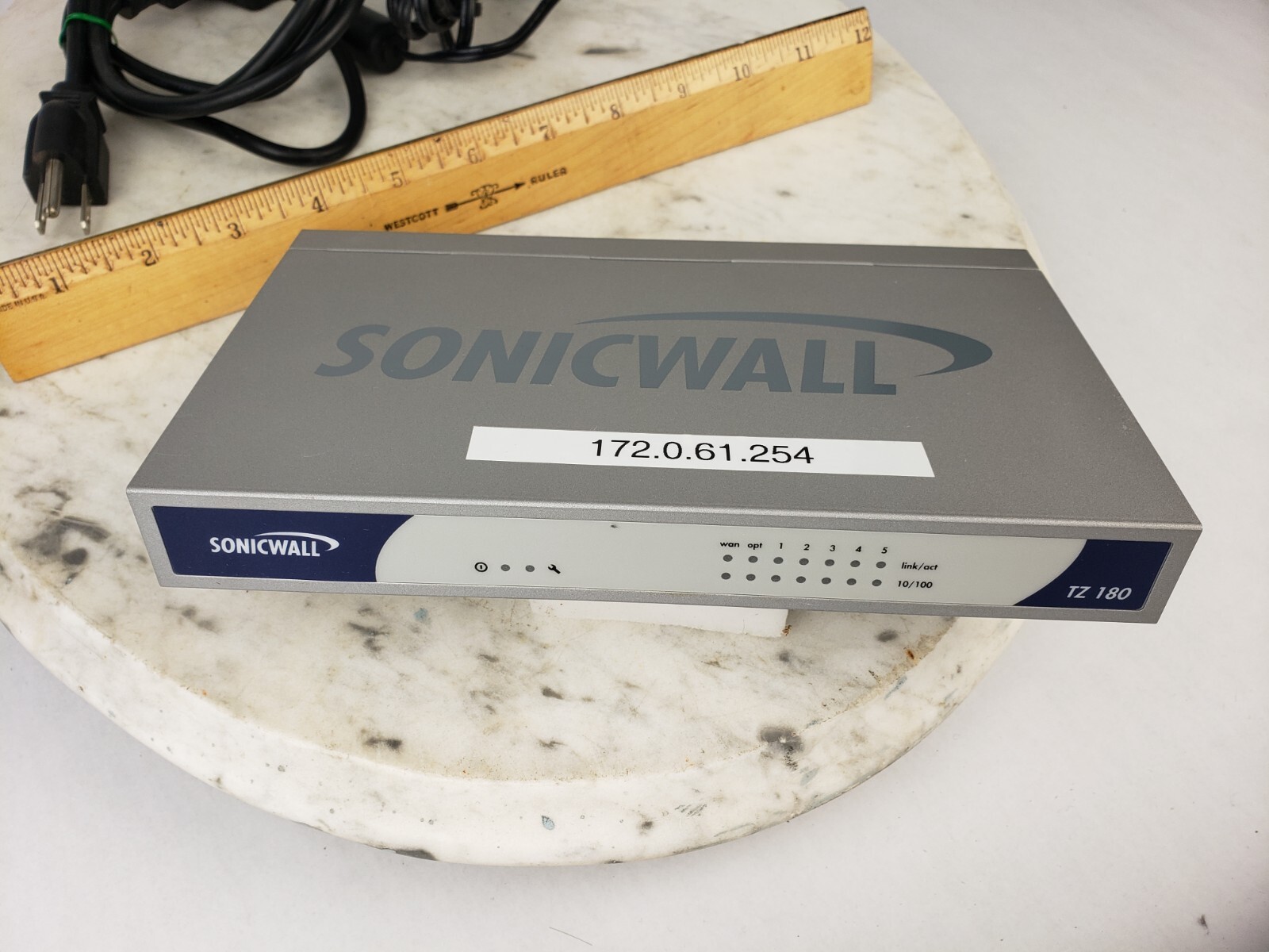 SonicWall TZ-180 Total Secure VPN Firewall Security Router Wireless & 12 Volt