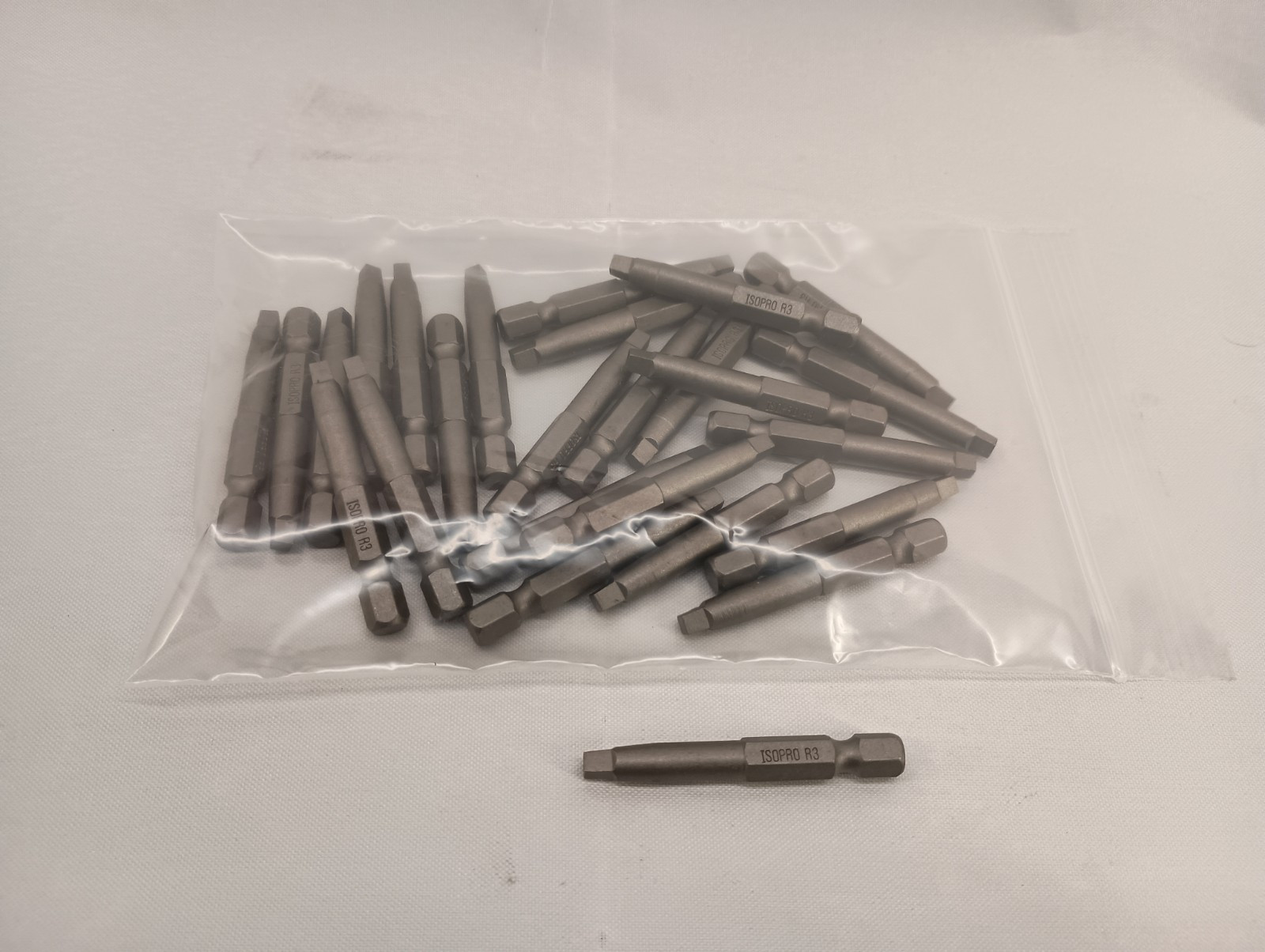 25 PCS. EAZYPOWER ISOMAX #3 SQUARE DRIVE BITS ROBERTSON R3 2" LONG