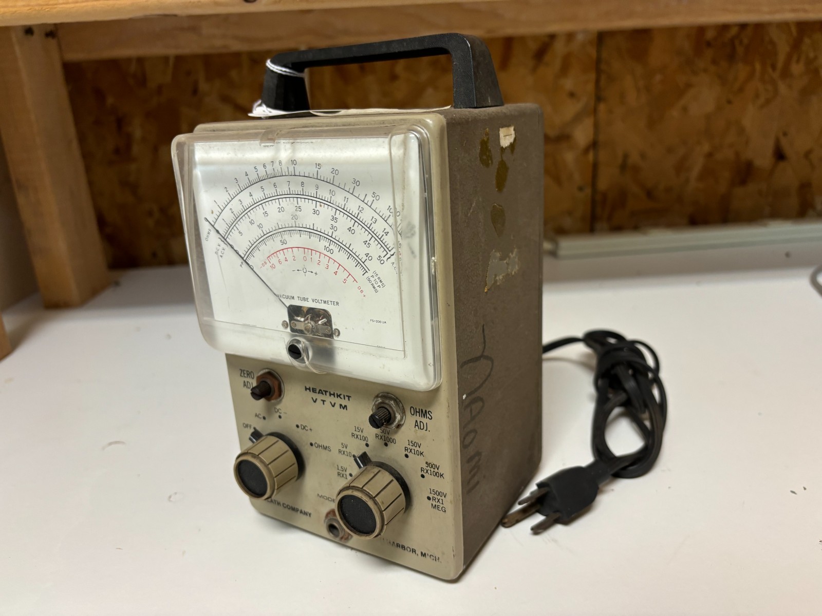Heathkit IM-18 VTVM - less probe
