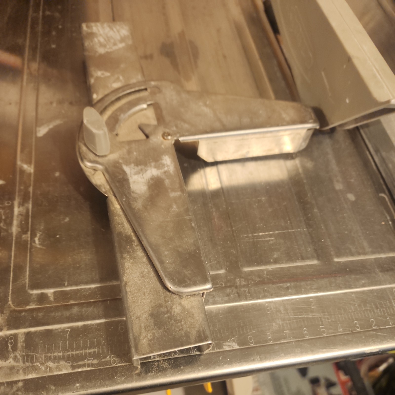 WorkForce tile cutter saw THD550 120V