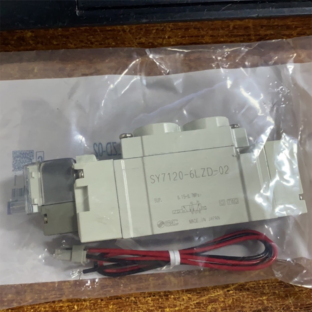1Pcs New For SMC SY7120-6LZD-02 Solenoid Valve