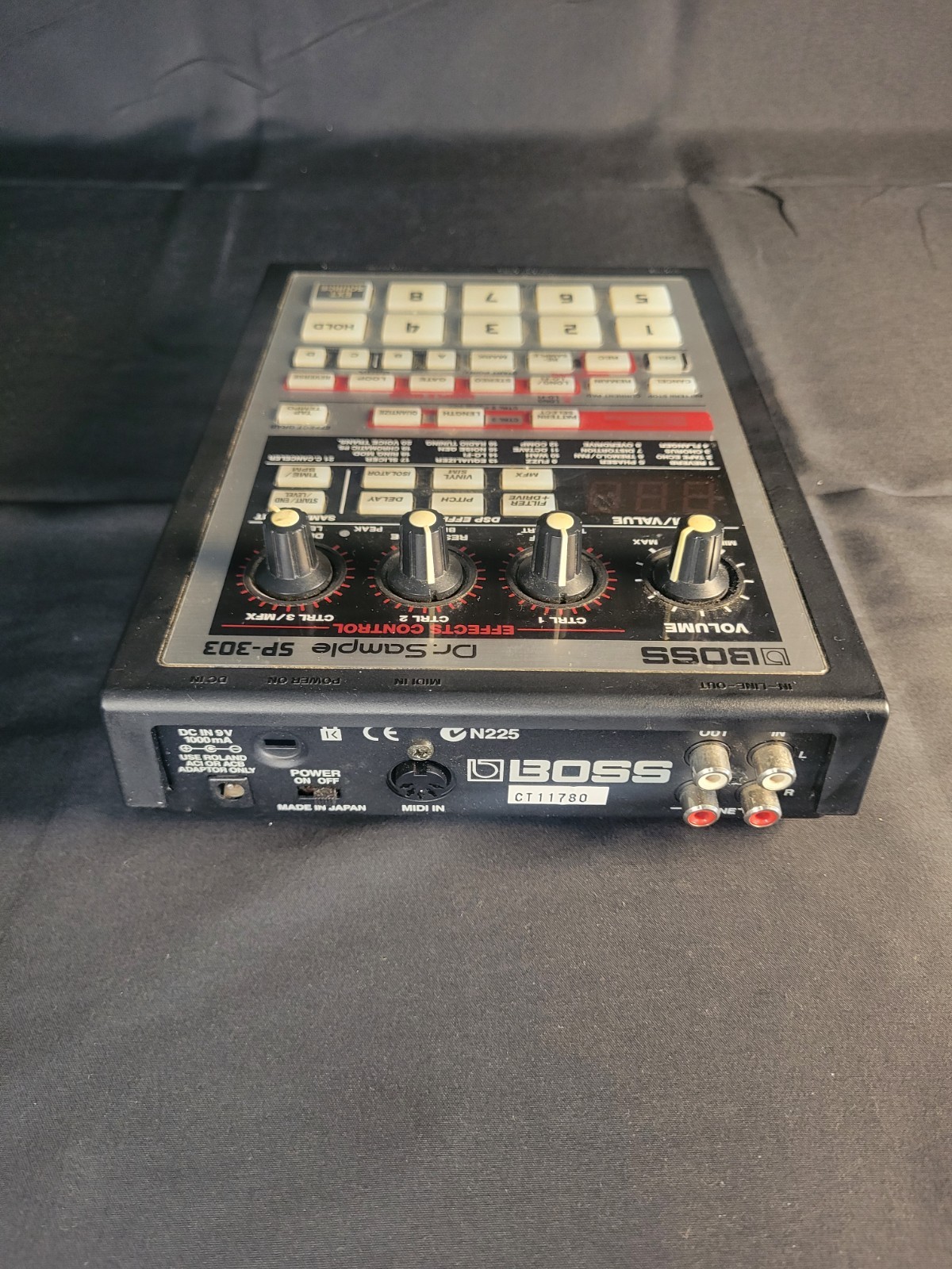 BOSS SP-303 Dr. Sample Sampler Lo-Fi Hip Hop Effects Sequencer Great Condition