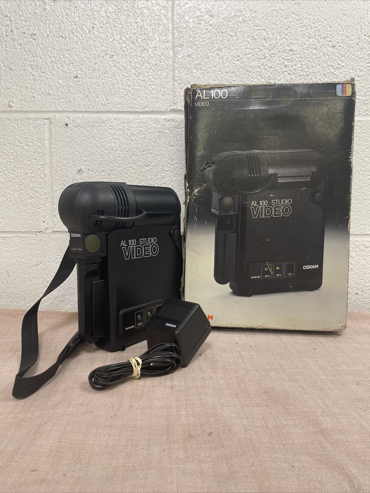 Nice Vintage OSRAM AL100 STUDIO VIDEO Light! ***Made In Austria!***