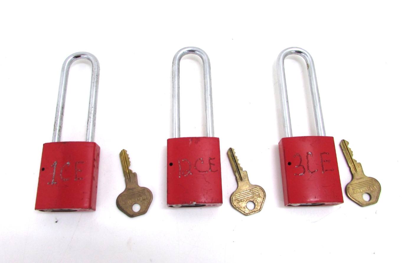 3 MASTER LOCK 6835 PADLOCKS, 3" SHACKLE SECURITY LOCKS